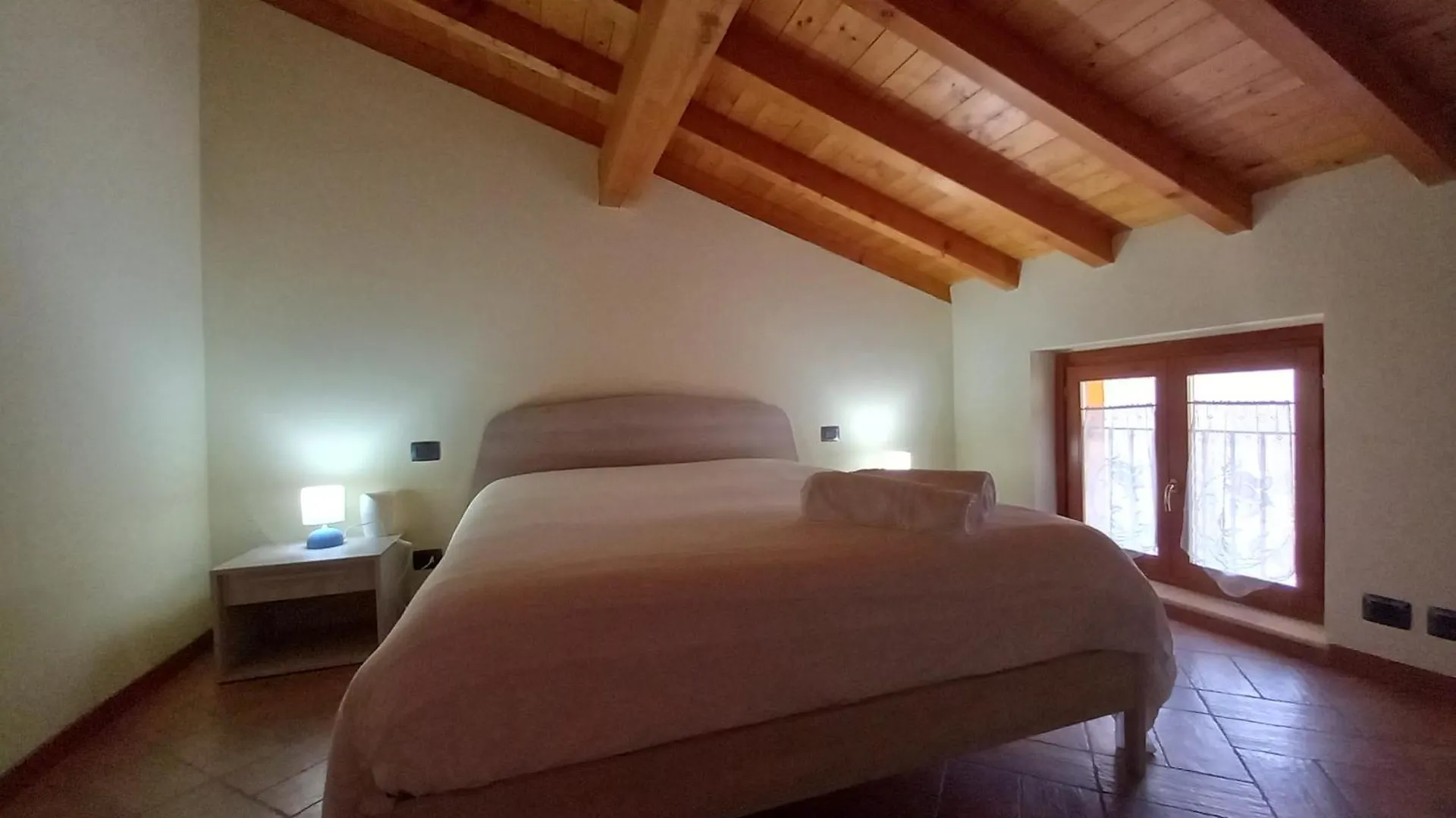Casa Vacanze Tania Somendenna