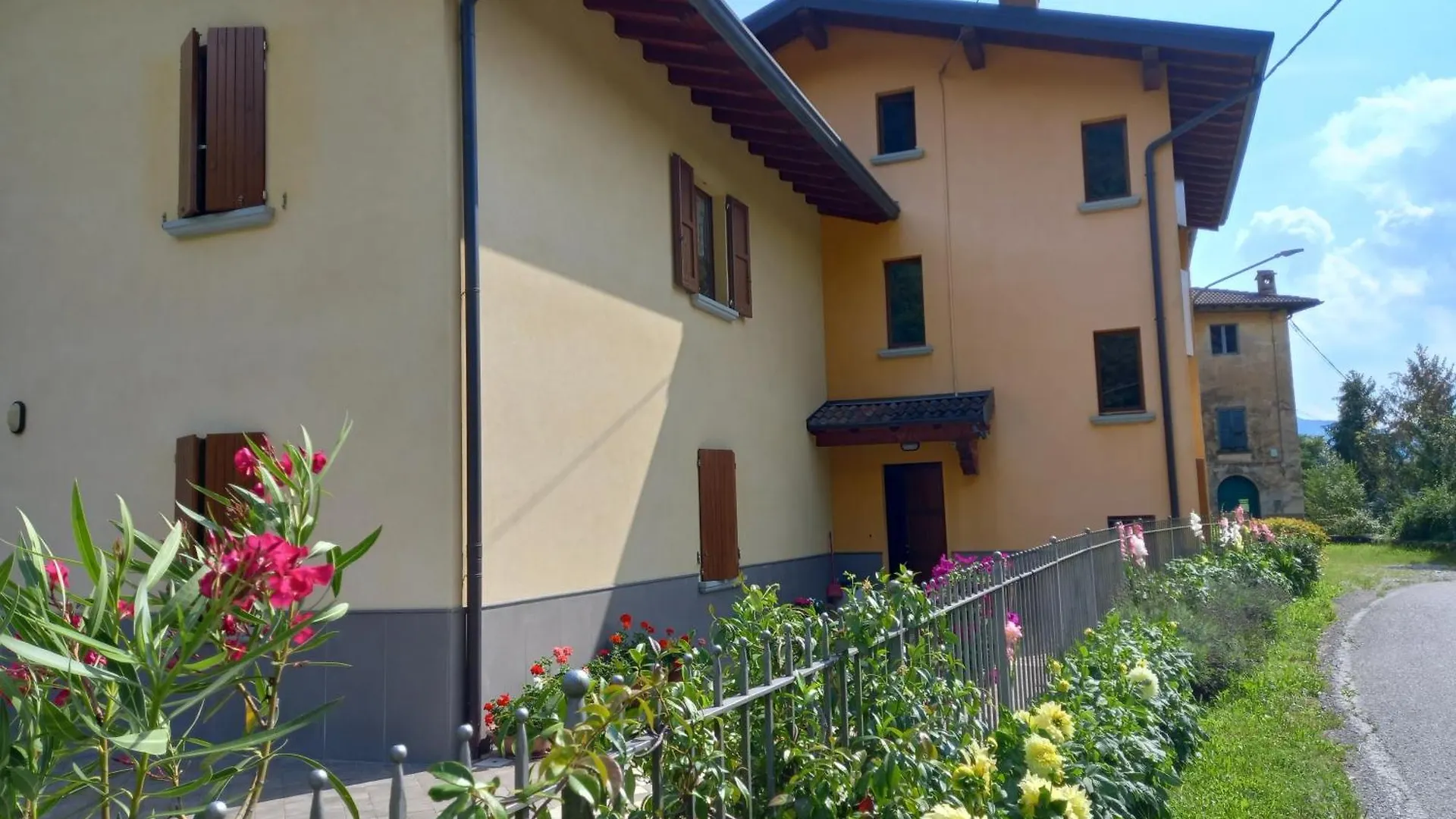 Casa Vacanze Tania Somendenna Apartment
